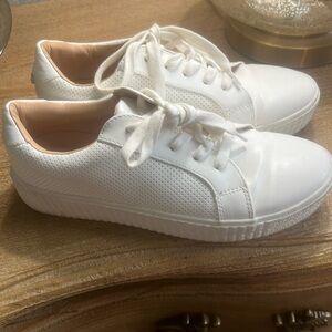 Steve Madden Size 9 Sneaker